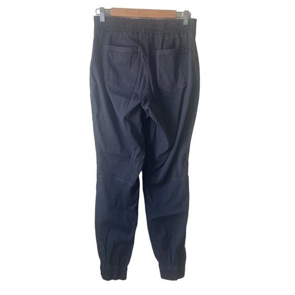 Spanx Stretch Mid Rise Twill Joggers in Washed Black Size Medium - Picture 4 of 13